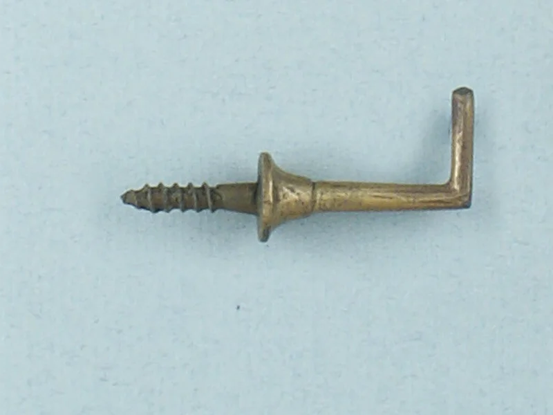 Dresser/Cup Hook
