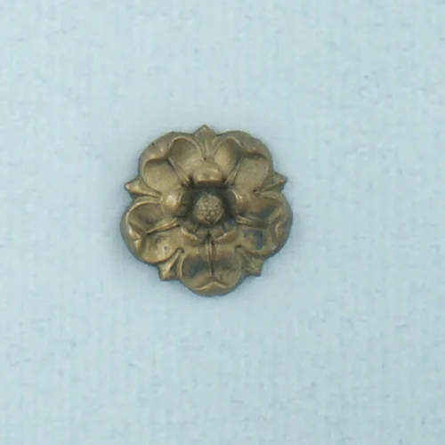 Larger Tudor Rose Pattern Mount