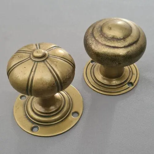 Door Knobs & Handles